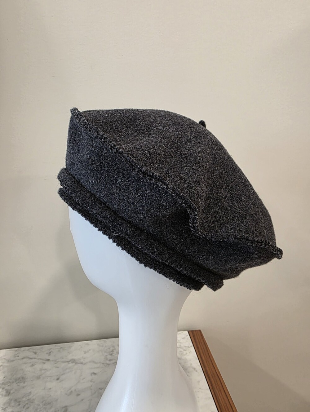 Lola Hatd Wool Beret Hat - Dark Gray